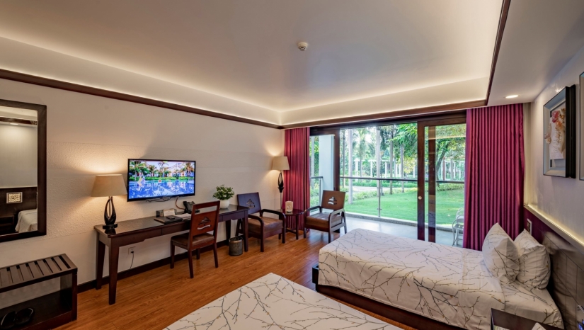 Carmelina Beach Resort  